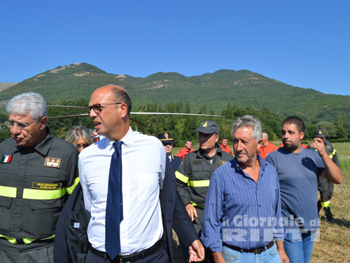 © Angelino Alfano con il vice sindaco del Comune di Cittareale