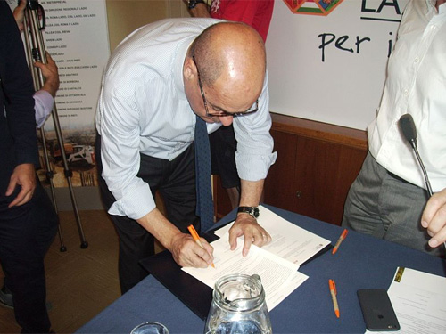 Regione Lazio: Zingaretti firma il protocollo con l’Associazione nazionale Città dell’Olio